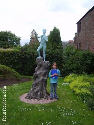 Peter Pan Statue