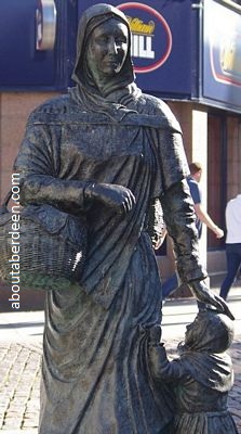  fishwife child statue peterhead