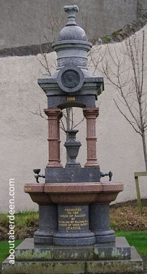 macduff fountain