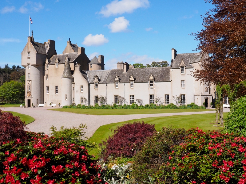 Ballindalloch Castle