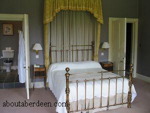 Raemoir Hotel Bedroom